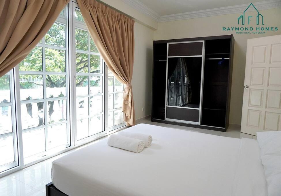 Apartamento 99 Kelawei George Town Exterior foto