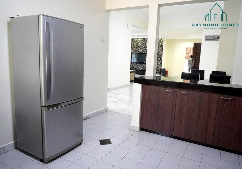 Apartamento 99 Kelawei George Town Exterior foto